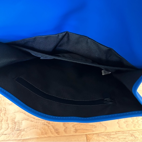RAINS NWT Mini Backpack Blue #13020 Adjustable Black Straps Magnetic & Hook Flap main image 5